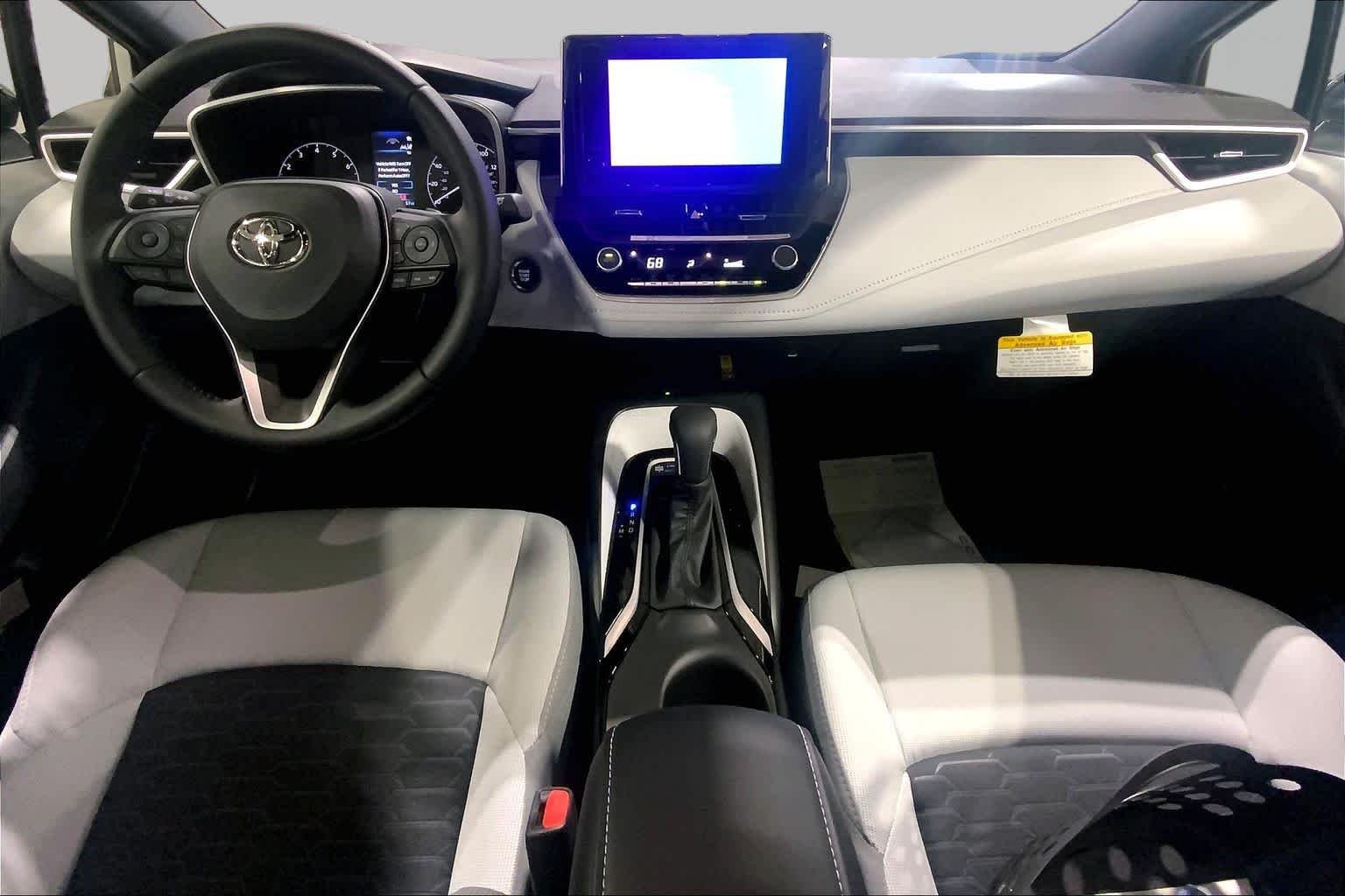 New 2026 Wind Chill Pearl Toyota SE image 5