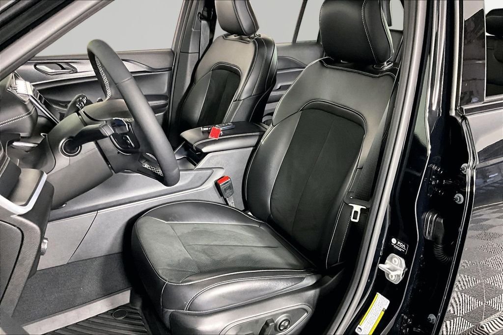 Used 2025 Black Jeep Altitude X image 19