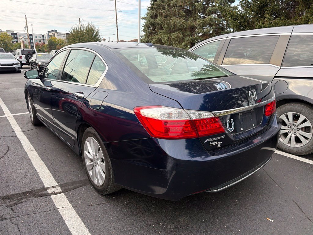 Used 2015 Obsidian Blue Pearl Honda EX-L image 2