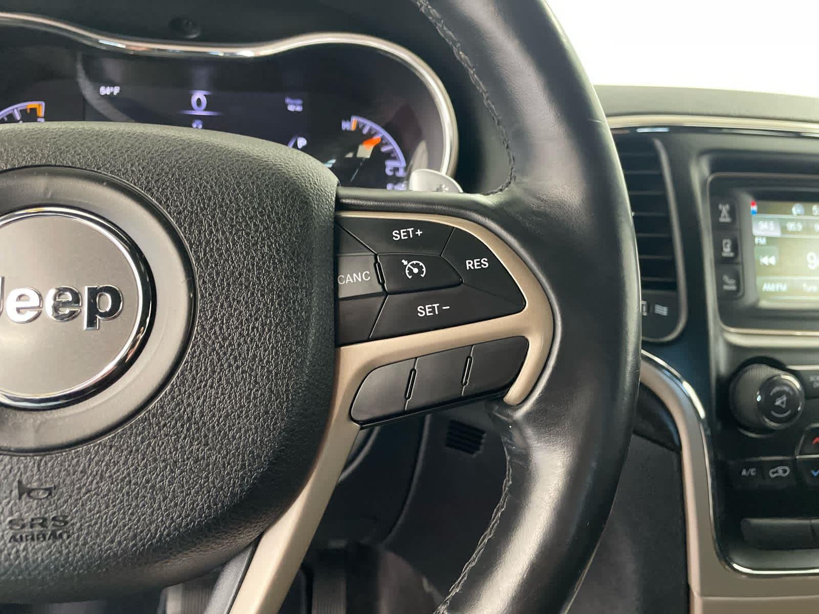 Used 2015 Bright White Clearcoat Jeep Laredo image 35