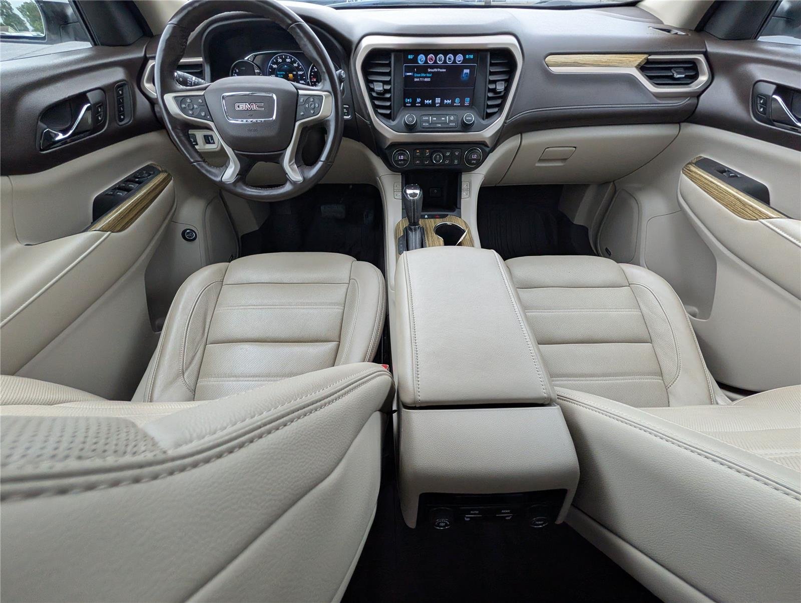 Used 2018 White Frost Tricoat GMC Denali image 30