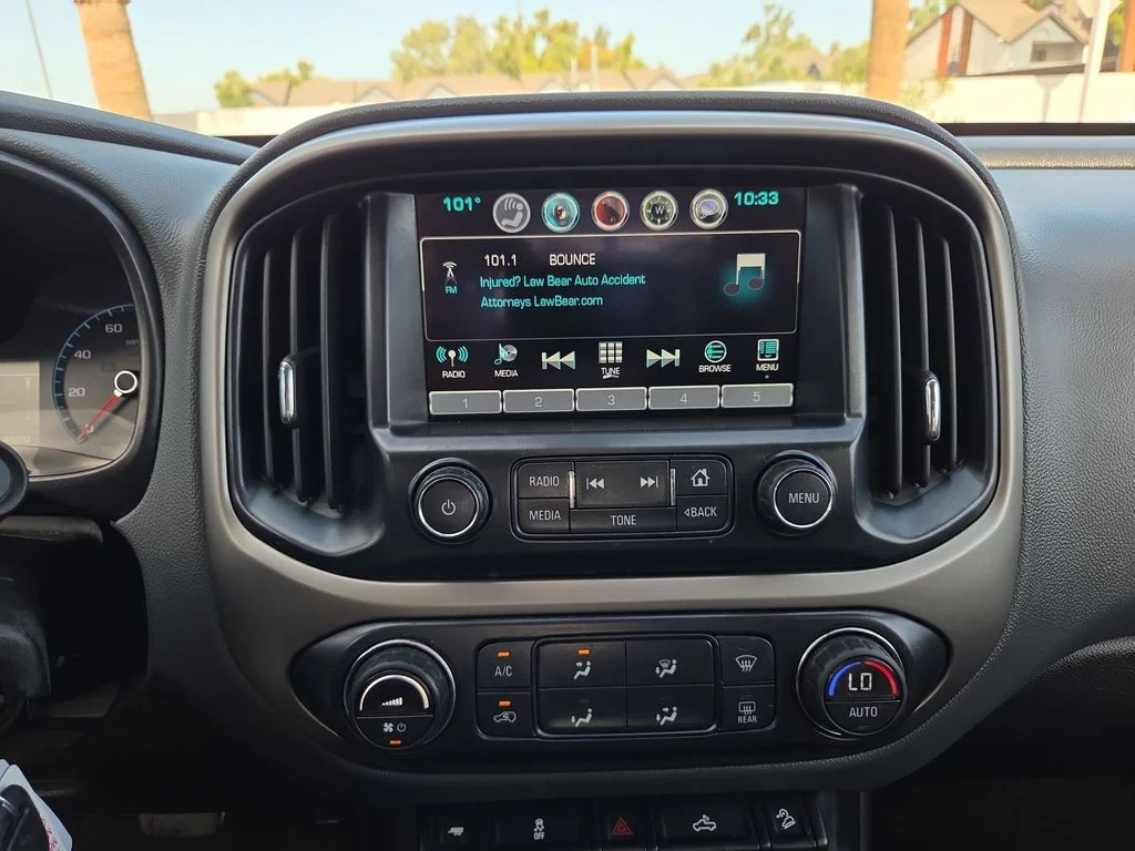 Used 2016 Gray Chevrolet Z71 image 16