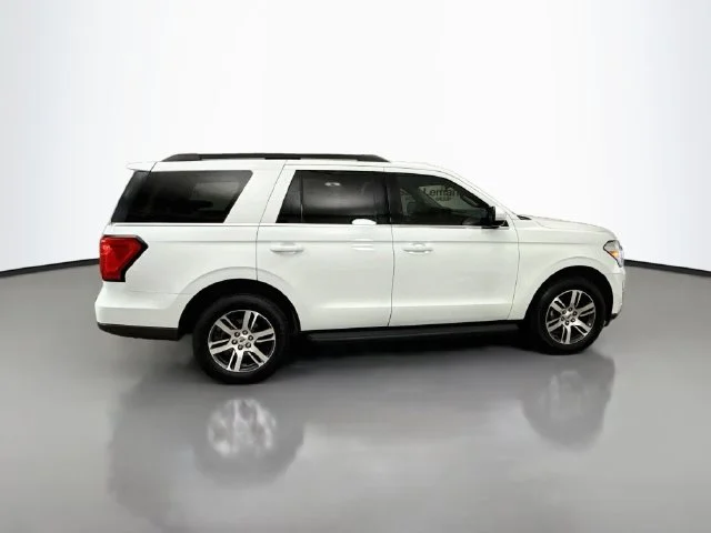 Used 2024 Oxford White Ford XLT image 8