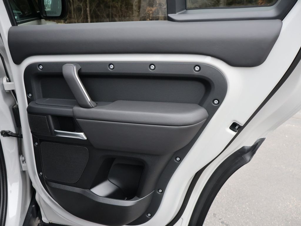 Used 2026 Borasco Gray Metallic Land Rover S image 15