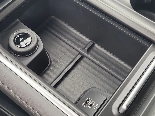 New 2027 Black Metallic Ford Active image 31