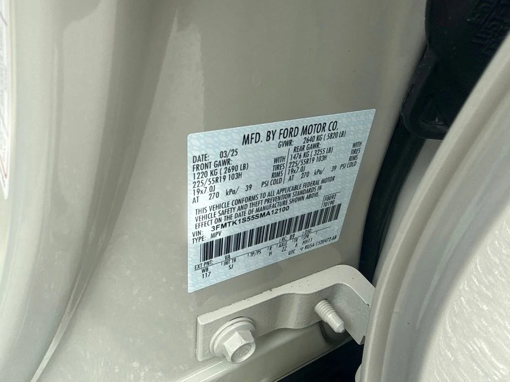 Used 2025 Beige Ford Select image 24
