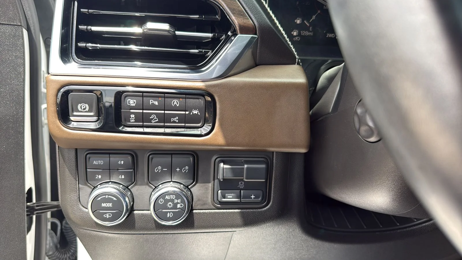 Certified Used 2025 White GMC Denali Ultimate image 18