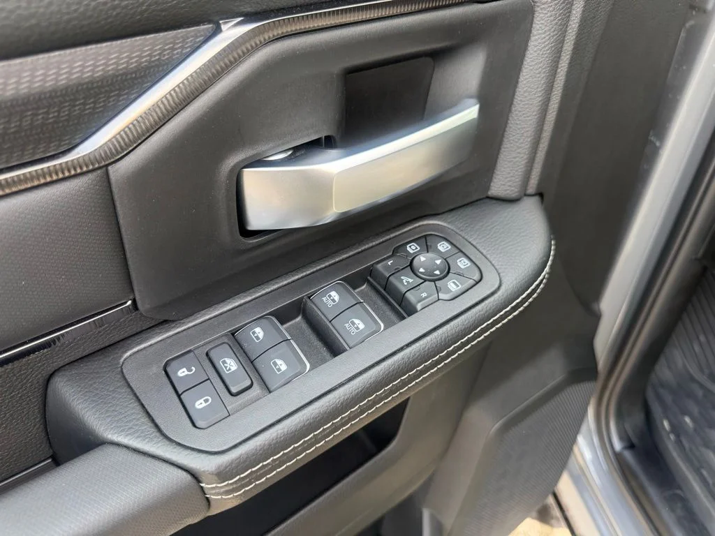 2026 RAM 2500 Rebel - Photo 14