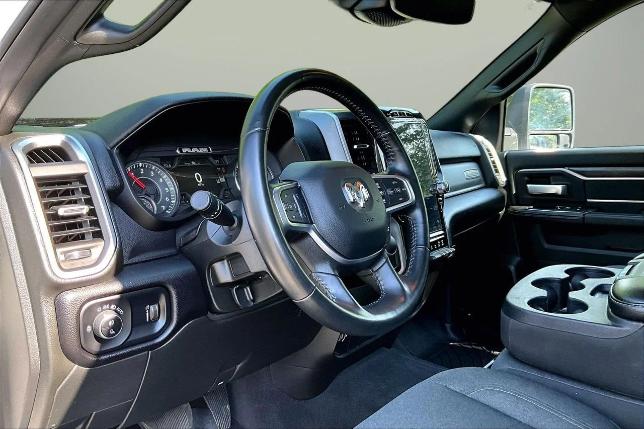 Used 2024 White Ram Big Horn image 19