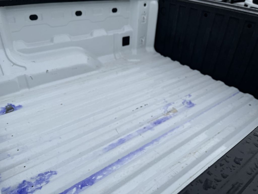 Used 2024 White GMC Elevation image 23