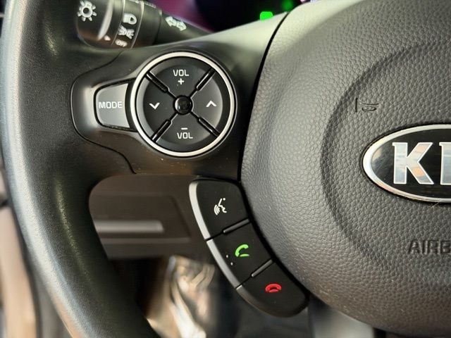 Used 2015 Brown Kia Base image 26