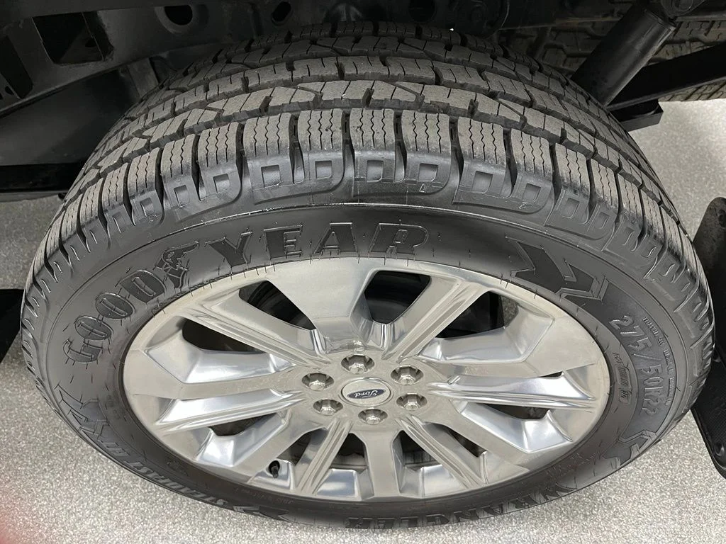 Used 2021 White Ford Limited image 16
