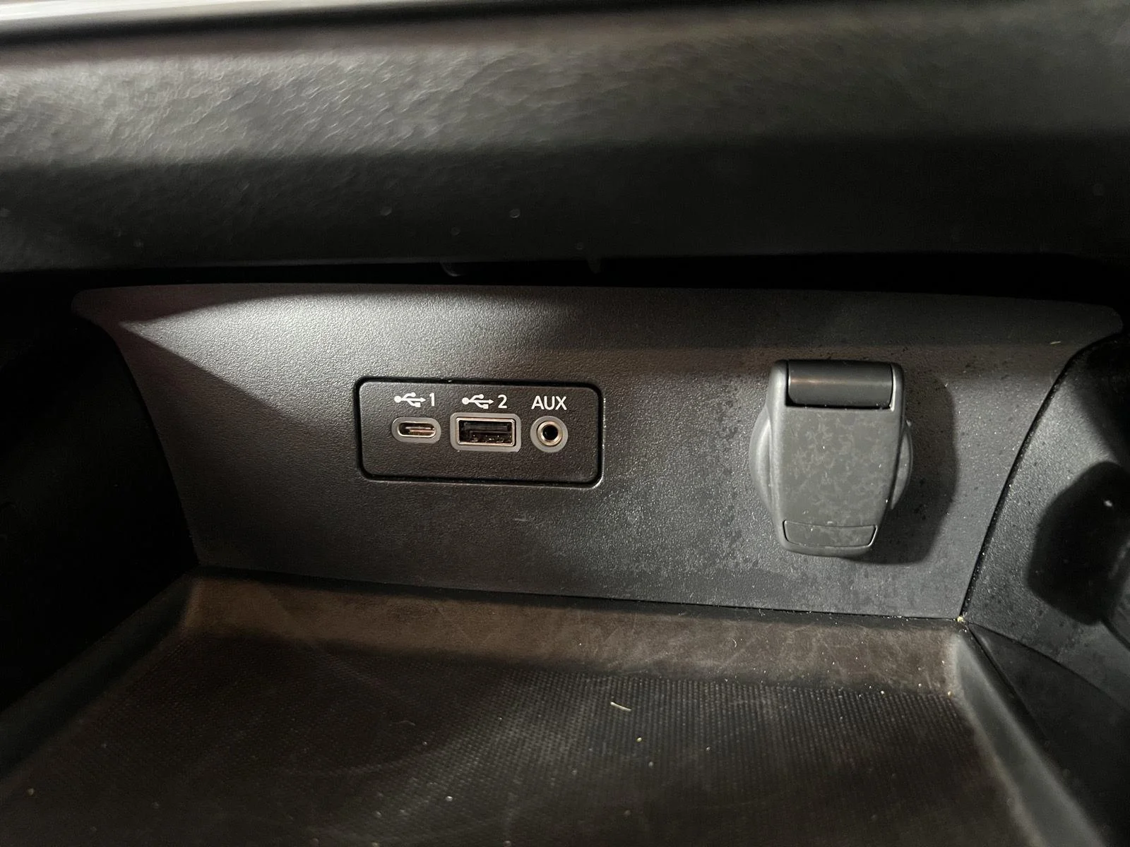 Used 2023 Gun Metallic Nissan 2.5 SV image 26