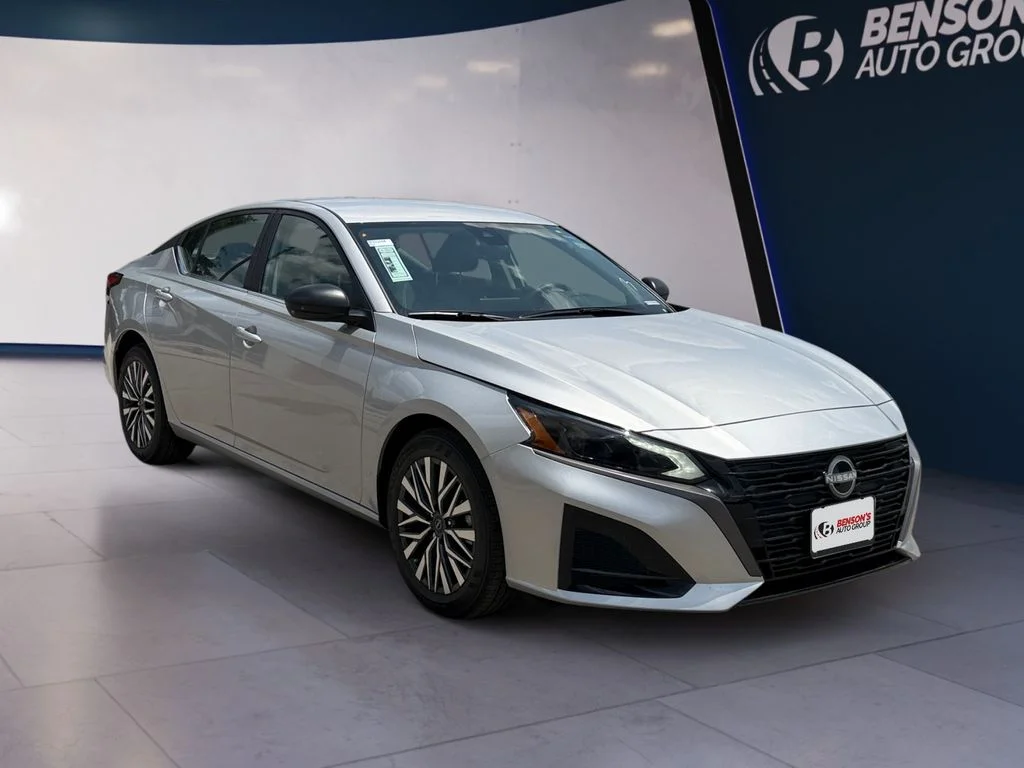 New 2026 Silver Nissan 2.5 SV image 7
