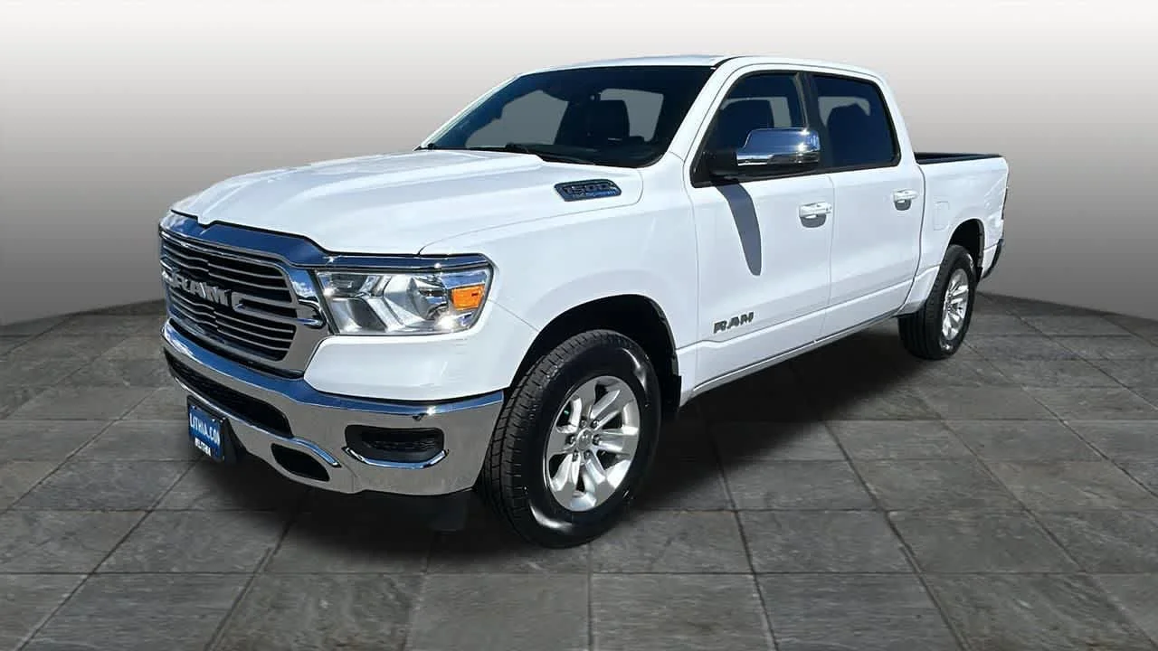 2024 RAM 1500 Laramie 4x4 Crew Cab 5'7's photo