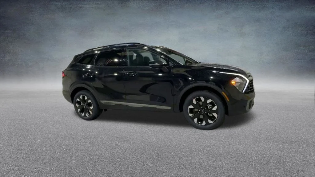 Used 2023 Black Kia X-Line image 27
