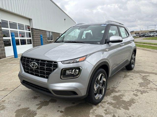 New 2026 Shimmering Silver Hyundai SEL image 37