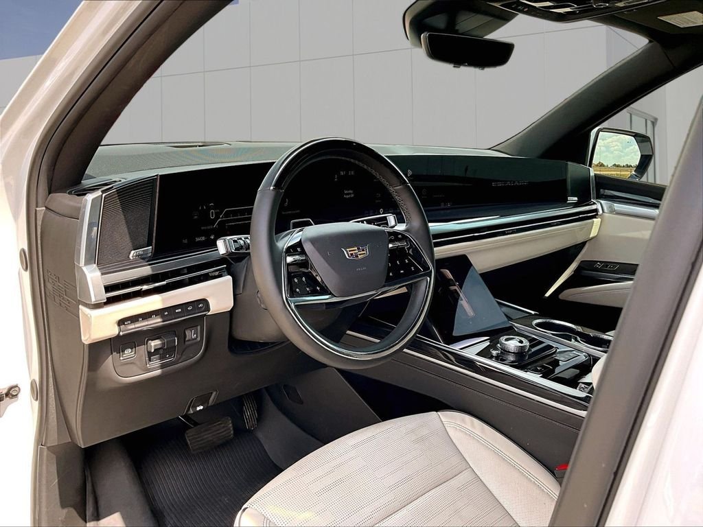 Used 2025 White Cadillac Sport image 4