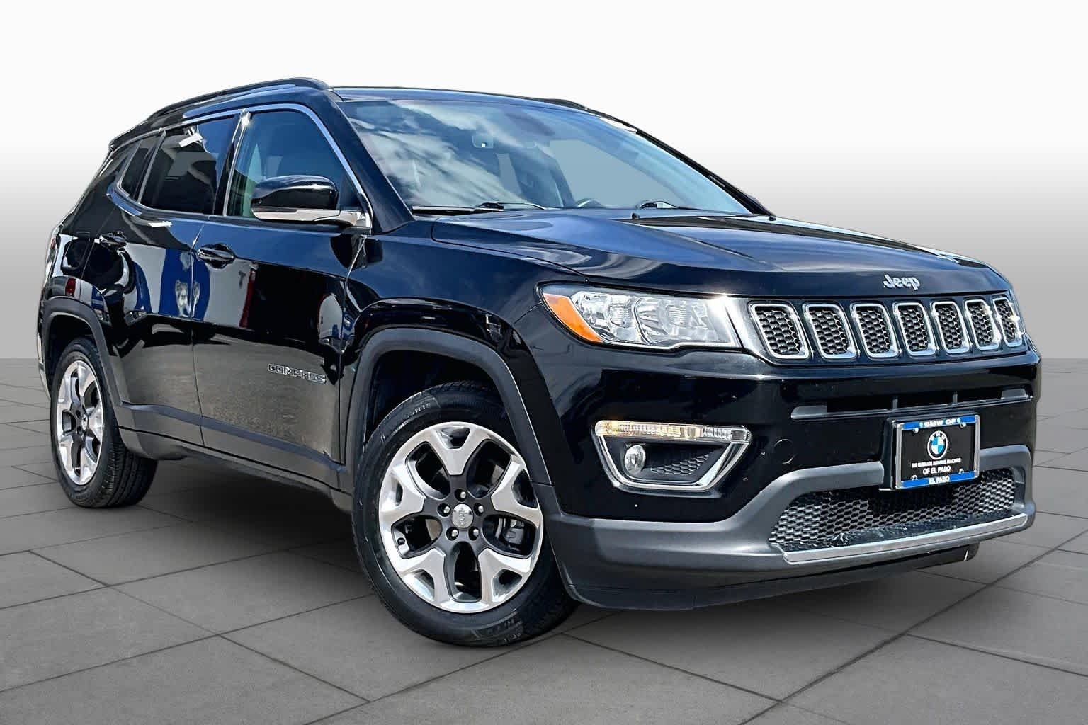 Used 2019 Diamond Black Crystal Pearlcoat Jeep Limited image 2