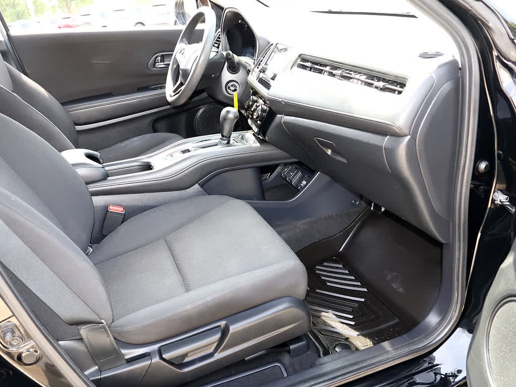2017 Honda HR-V LX - Photo 23