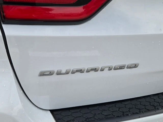 Used 2022 White Dodge SXT image 11