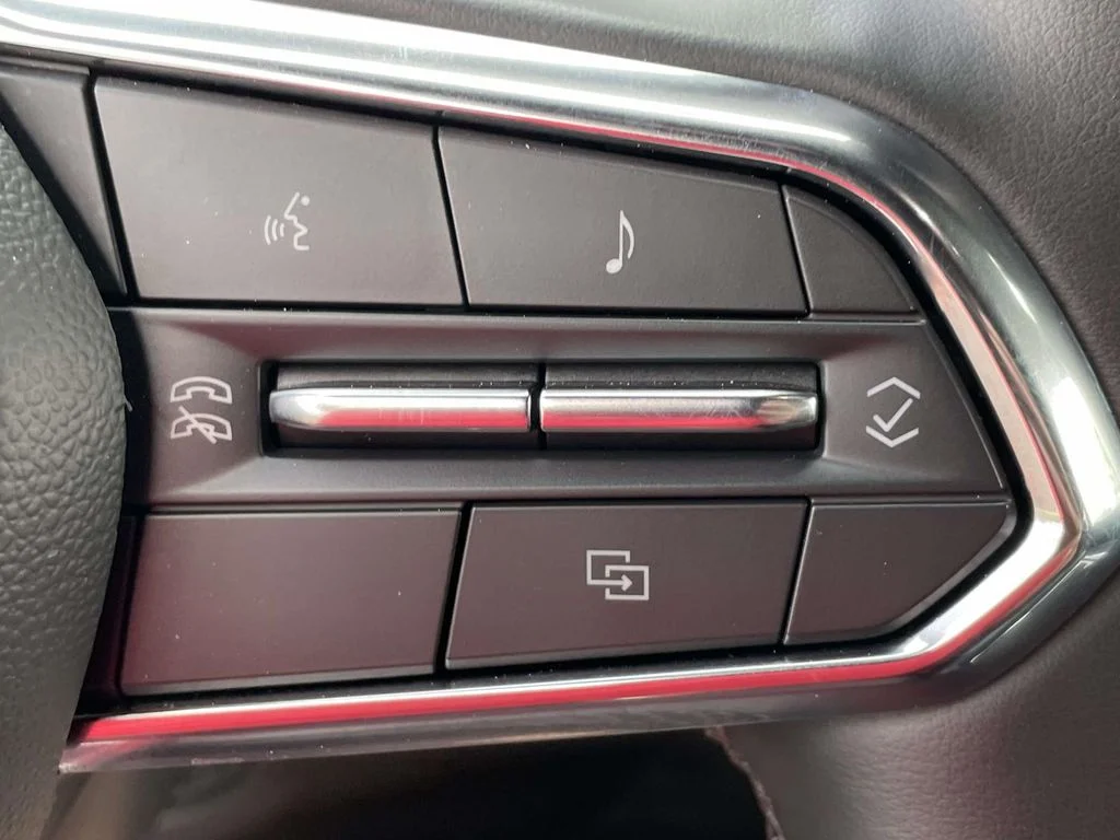 Used 2025 Black Chevrolet LT image 31