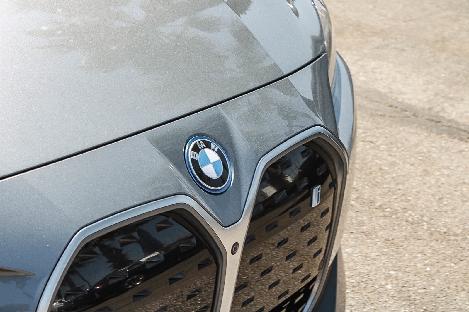 Used 2023 Skyscraper Grey Metallic BMW eDrive40 image 10