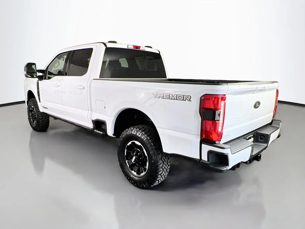 New 2026 Oxford White Ford Lariat image 11