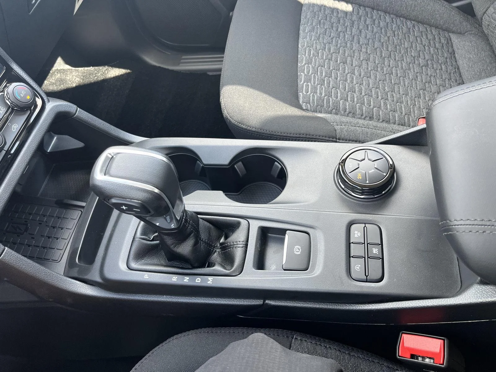 New 2026 Oxford White Ford XLT image 23