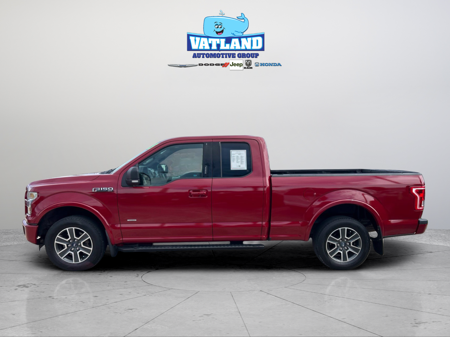 Used 2015 Red Ford XLT image 2