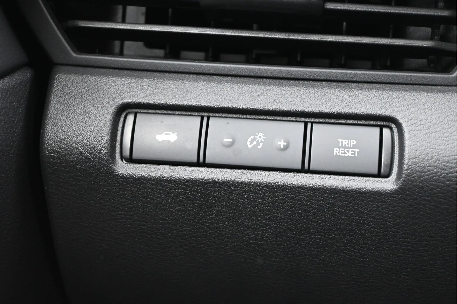 Used 2025 White Nissan 2.5 SV image 14