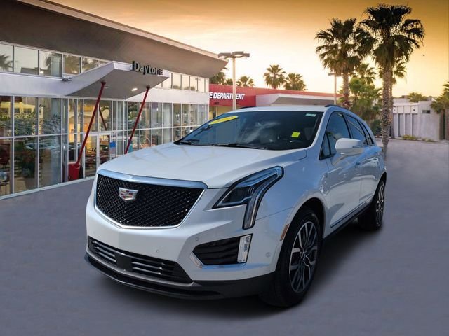 Used 2022 White Cadillac Sport image 7