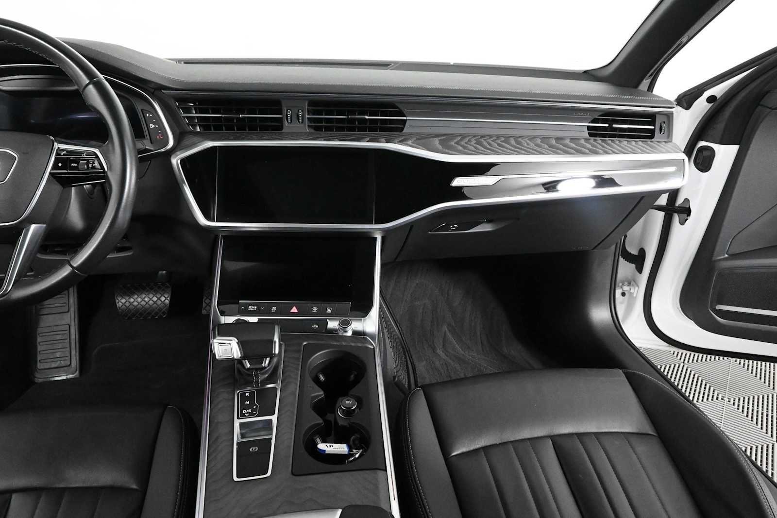 Used 2024  AUDI  image 15