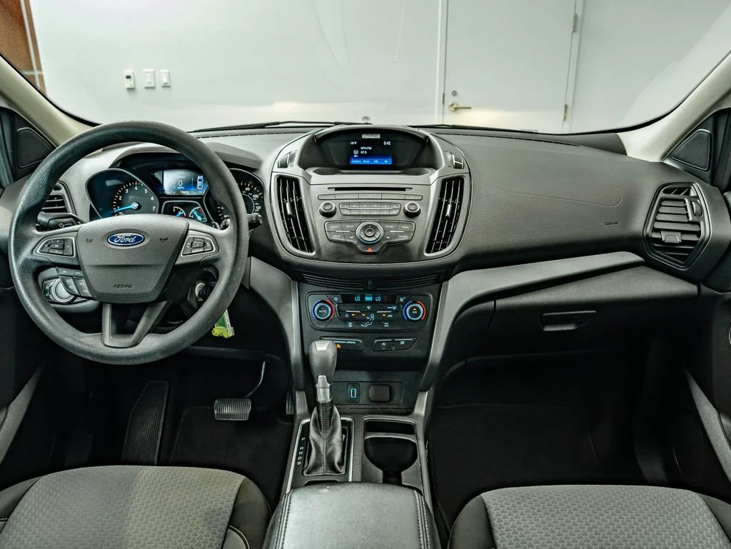 Used 2017 Magnetic Metallic Ford SE image 28