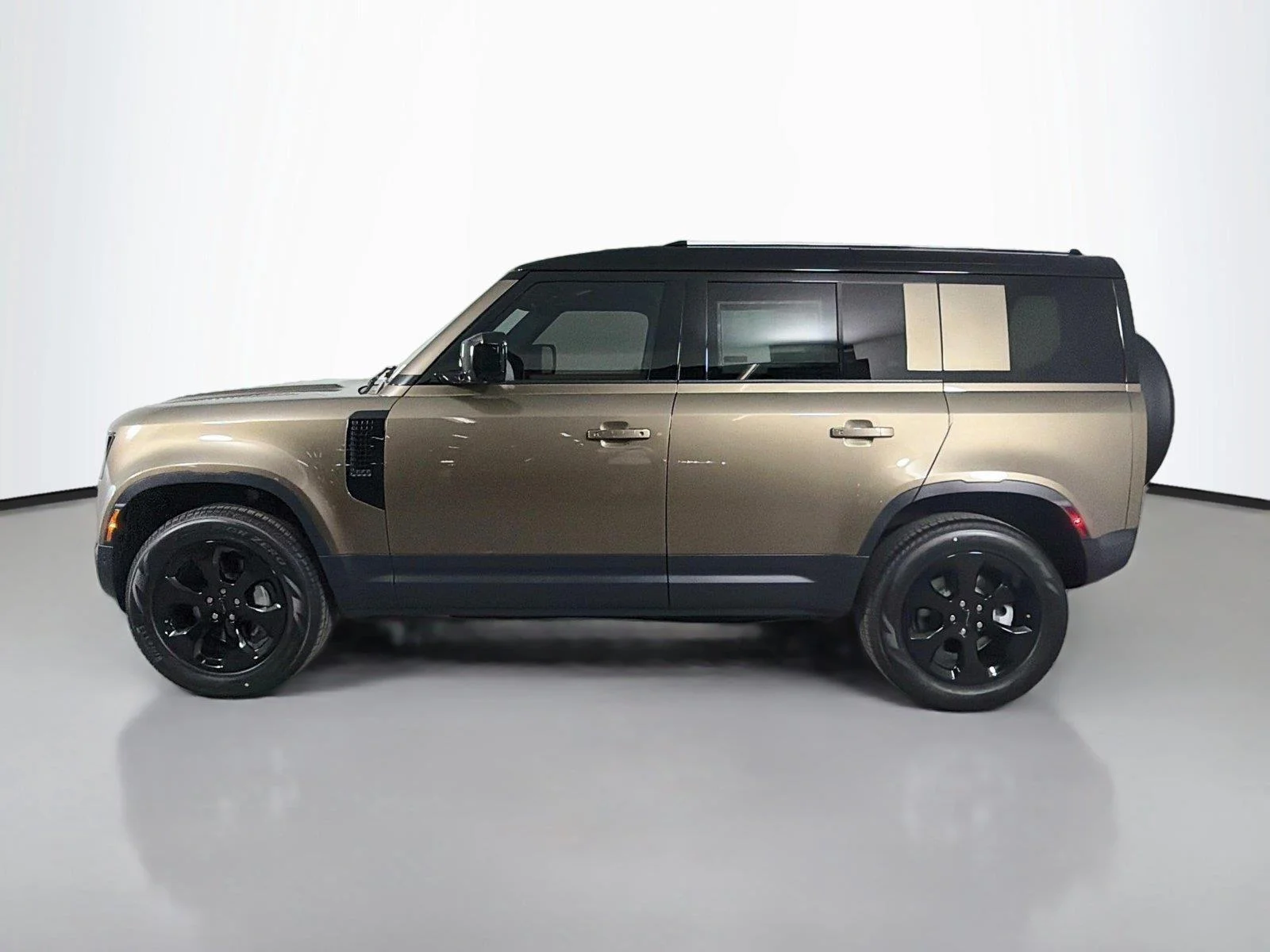 New 2026 Gondwana Stone Land Rover S image 8