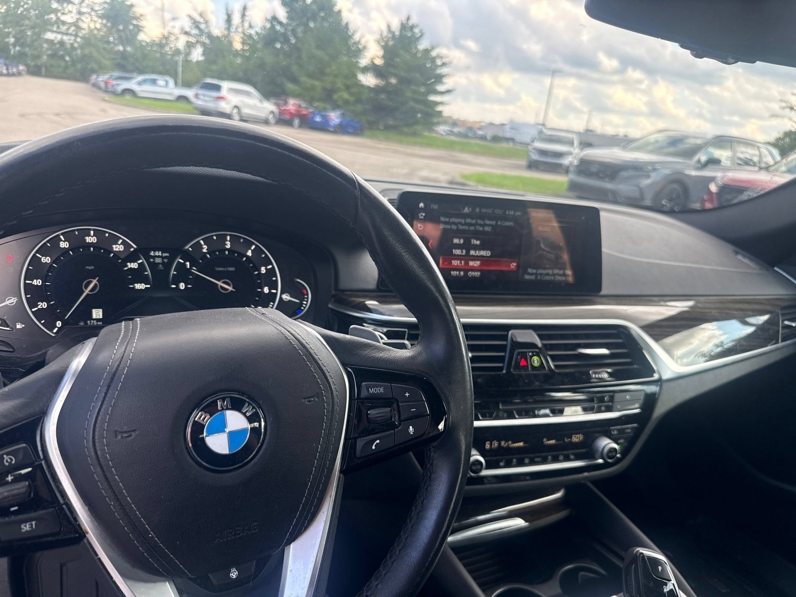 Used 2019 Bluestone Metallic BMW 530i xDrive image 3