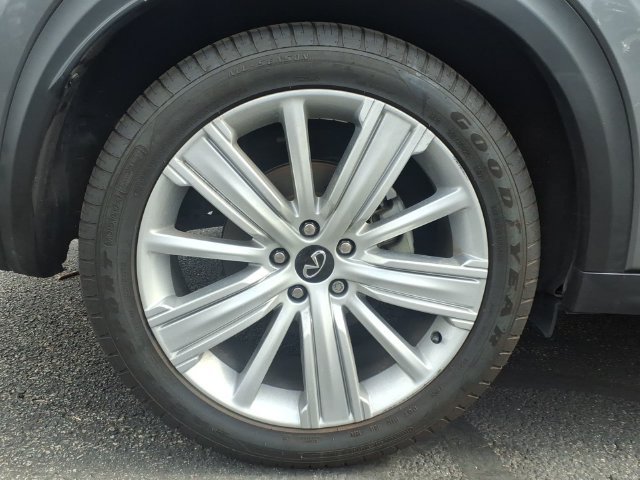 Used 2020 Gray INFINITI Sensory image 10