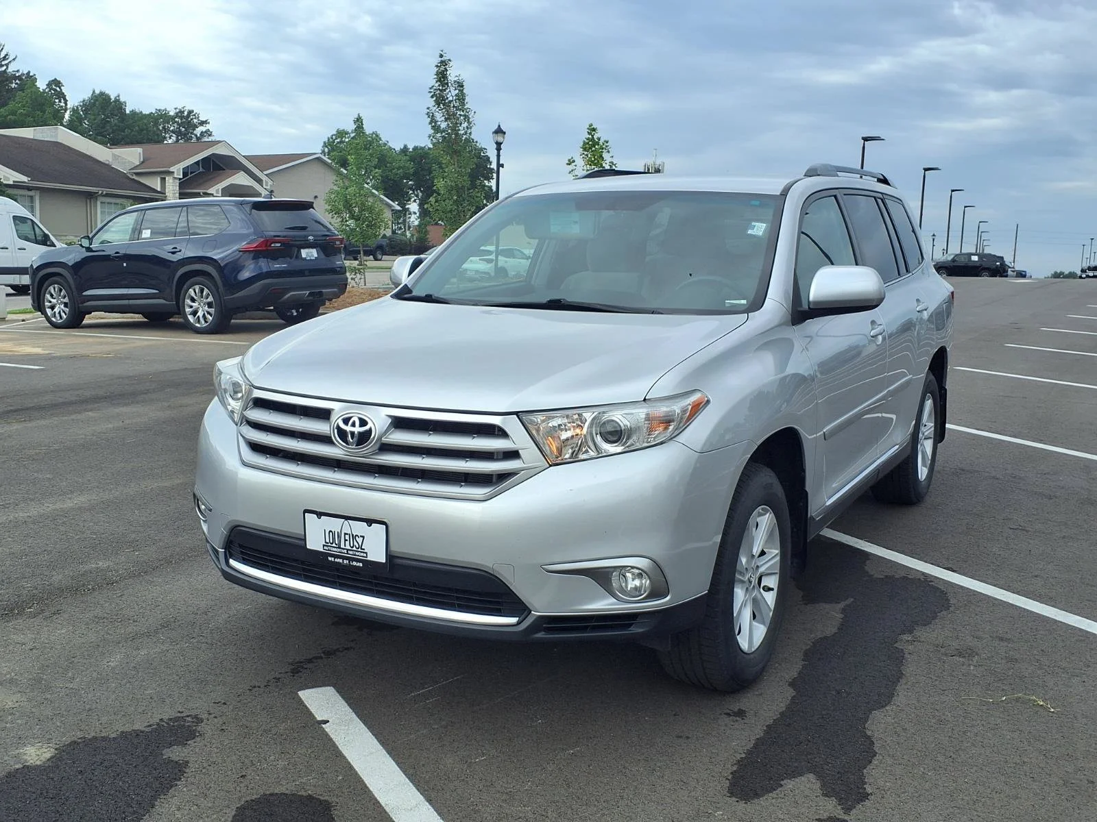 Used 2012 Classic Silver Metallic Toyota Base image 29