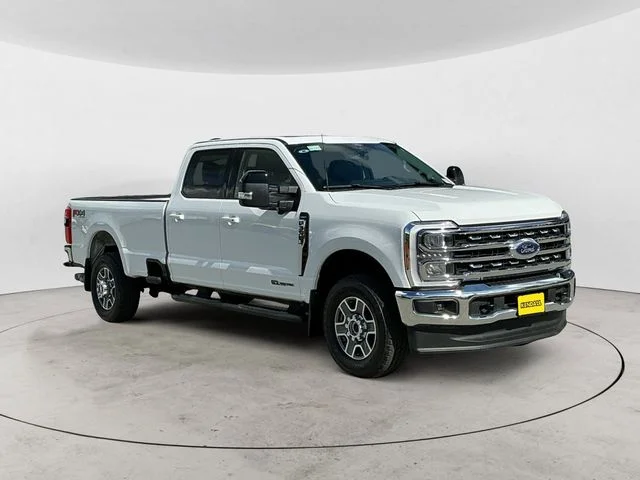 Certified Used 2025 Oxford White Ford Lariat image 7