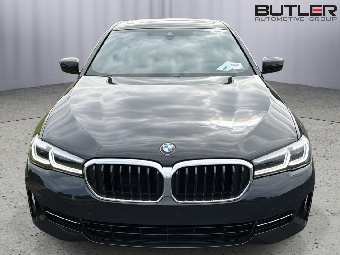 Used 2023 Black Sapphire Metallic BMW 530i image 9