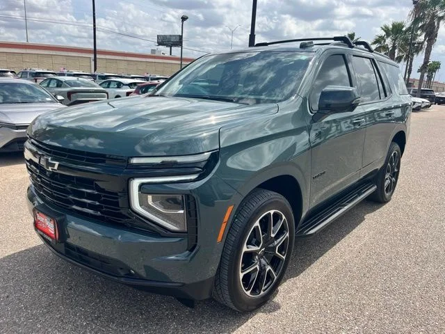 Used 2025 Gray Chevrolet RST image 3
