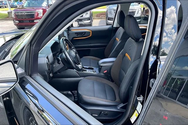 Used 2023 Black Ford Badlands image 16