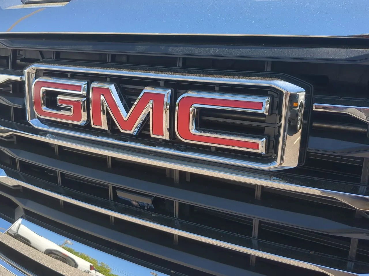 New 2026 Onyx Black GMC SLT image 32