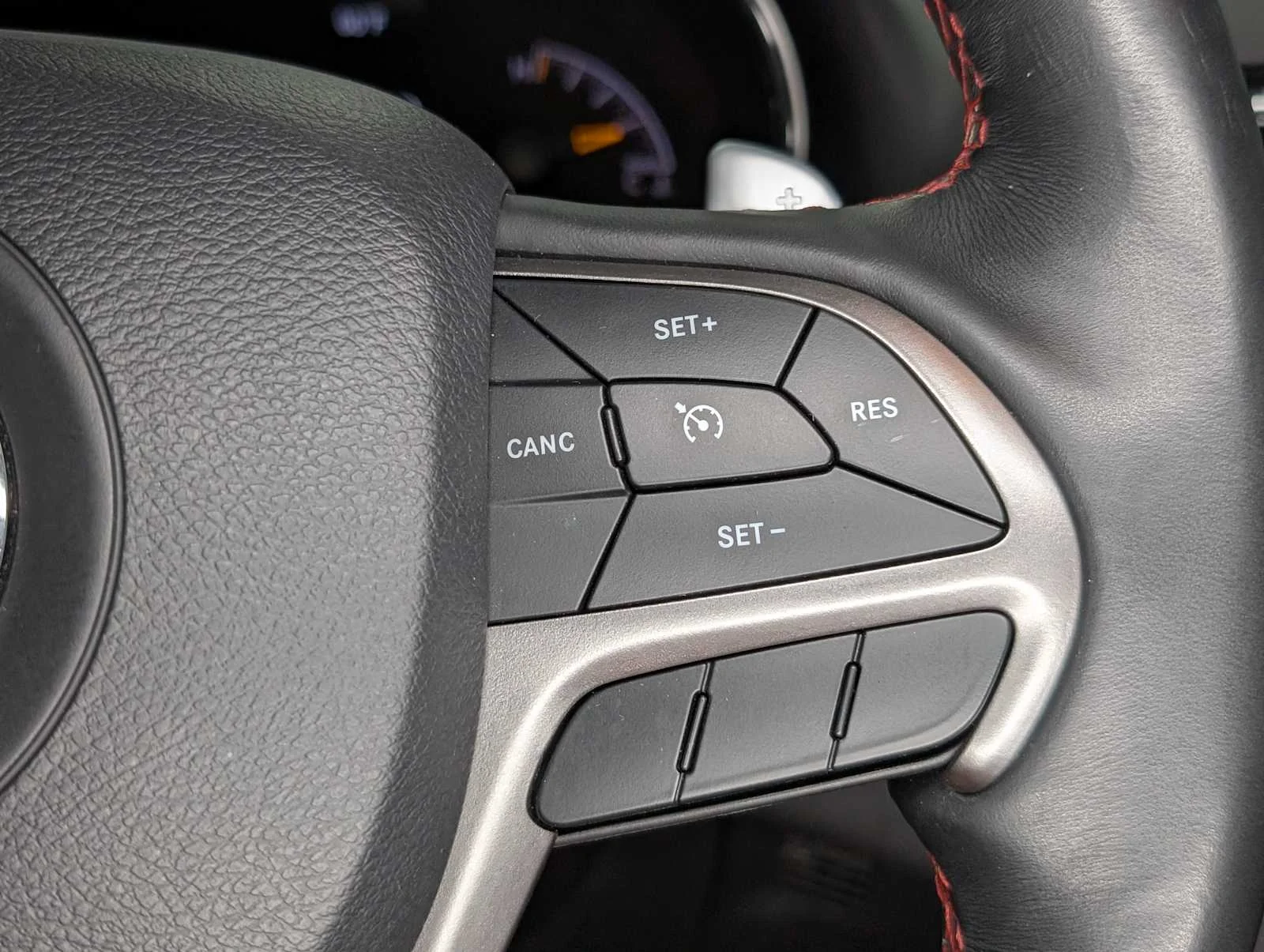 Used 2019 Granite Crystal Metallic Clearcoat Jeep Trailhawk image 37