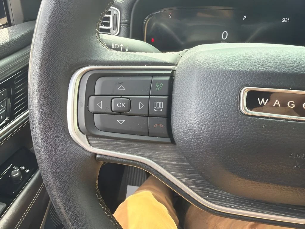 Used 2024 Velvet Jeep Series II image 19