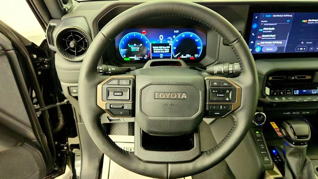 Used 2026 Black Toyota 4WD w/ Moonroof, JBL, HUD, 20