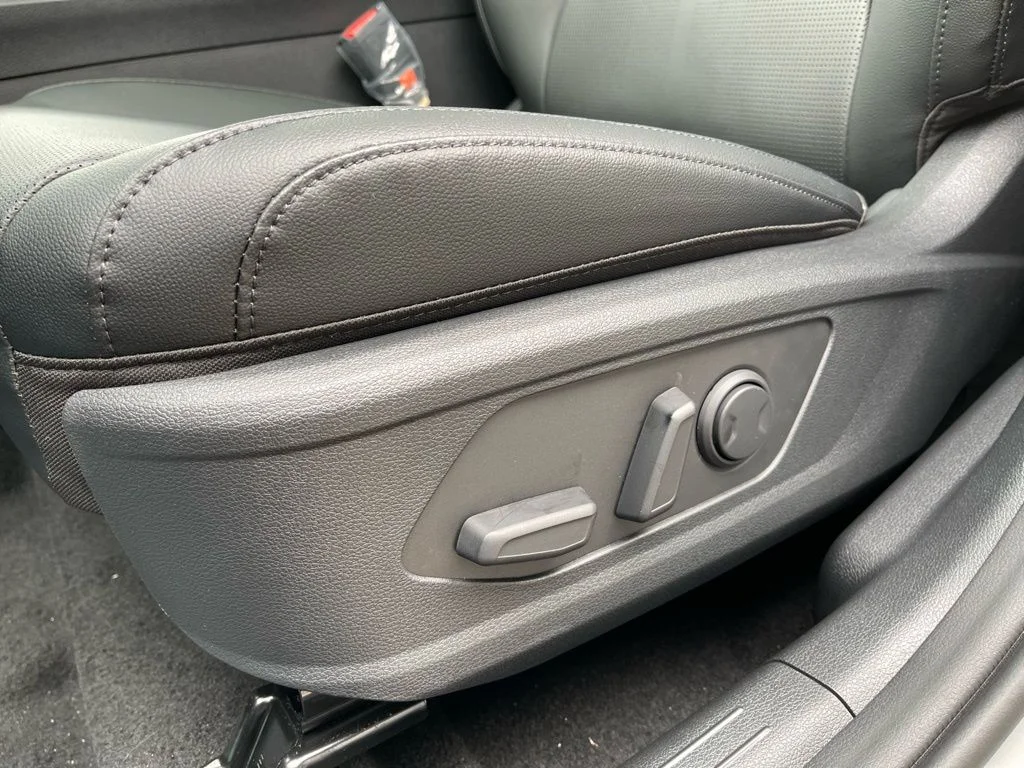 New 2026 Gray Kia EX image 27