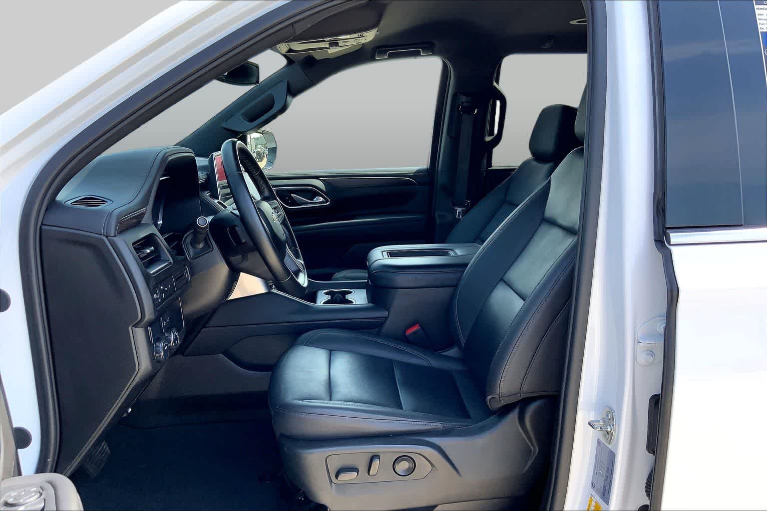 Used 2024 Summit White Chevrolet LT image 8