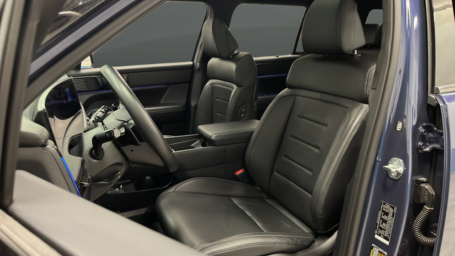 Used 2025 Atlantis Blue Hyundai Calligraphy image 10