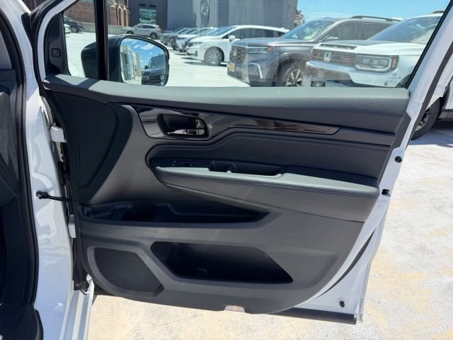 Used 2024 Gray Honda Touring image 18
